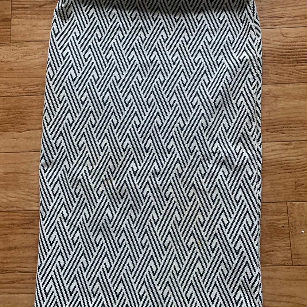 Skirt Zara Large knee-length